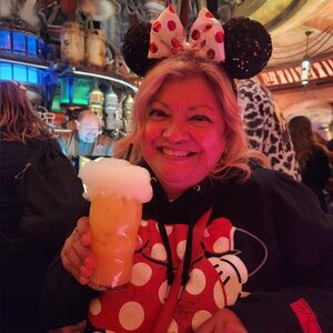 Meet your Posher, Juanita